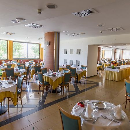 Hotel Atlas Alba Adriatica Eksteriør bilde