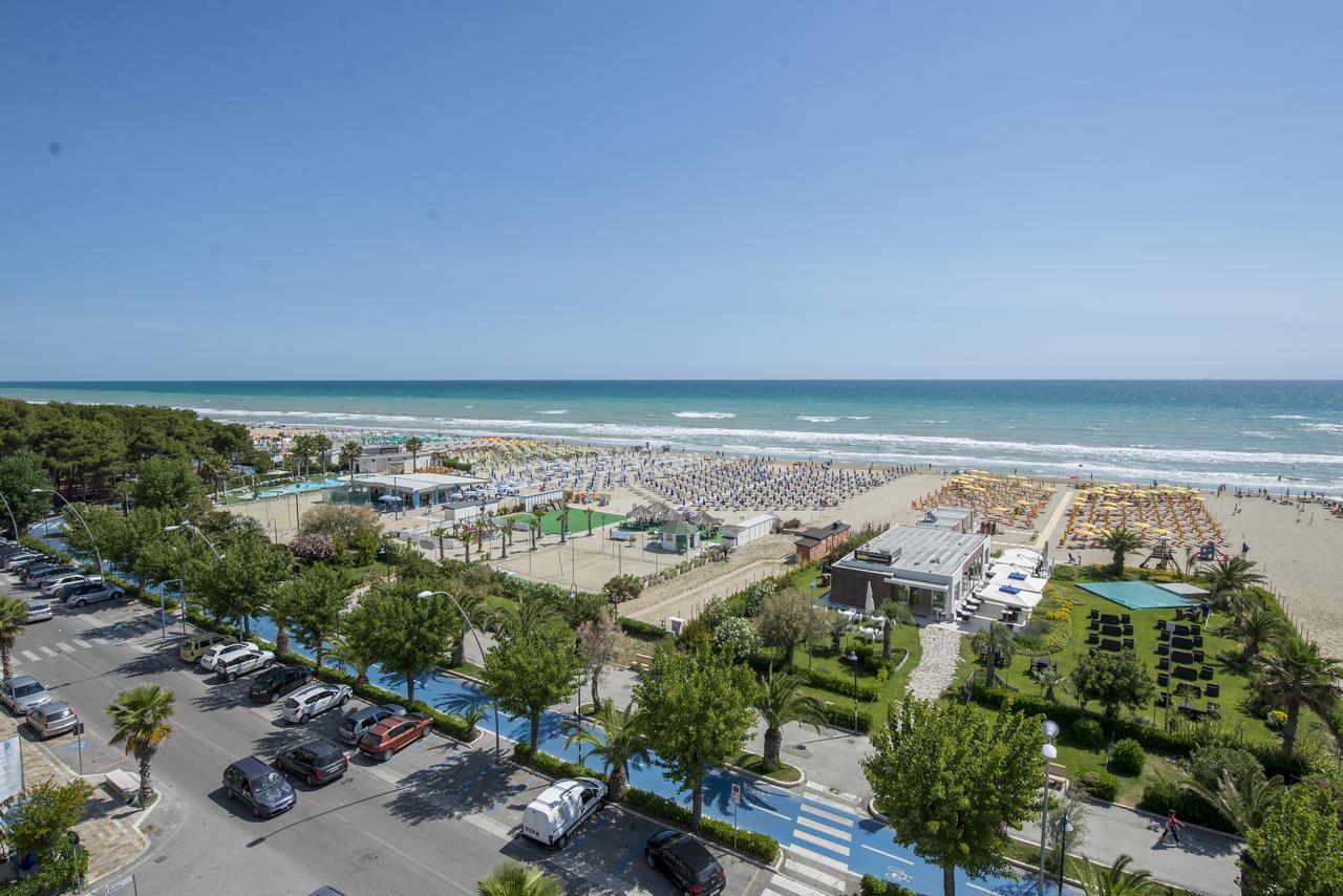 Hotel Atlas Alba Adriatica Eksteriør bilde