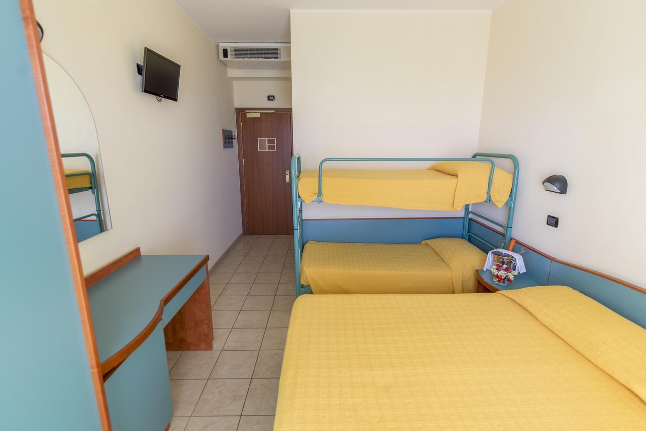 Hotel Atlas Alba Adriatica Eksteriør bilde