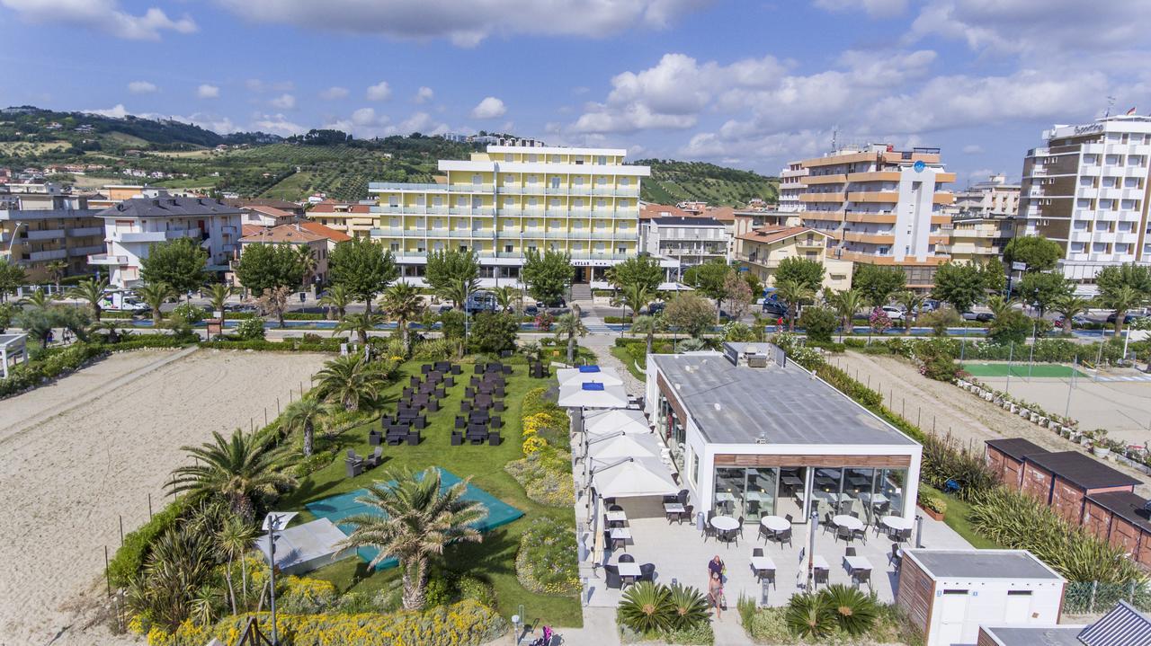 Hotel Atlas Alba Adriatica Eksteriør bilde