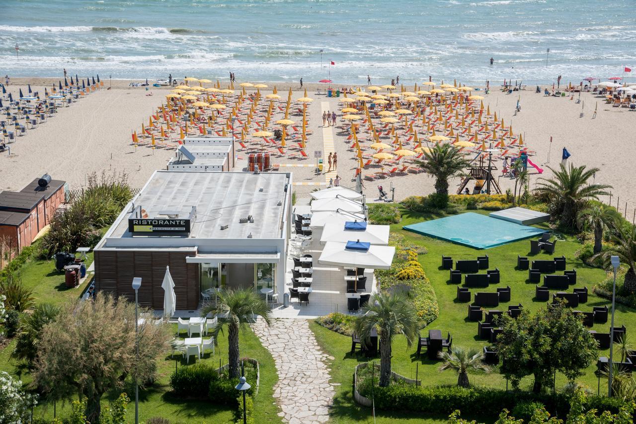 Hotel Atlas Alba Adriatica Eksteriør bilde
