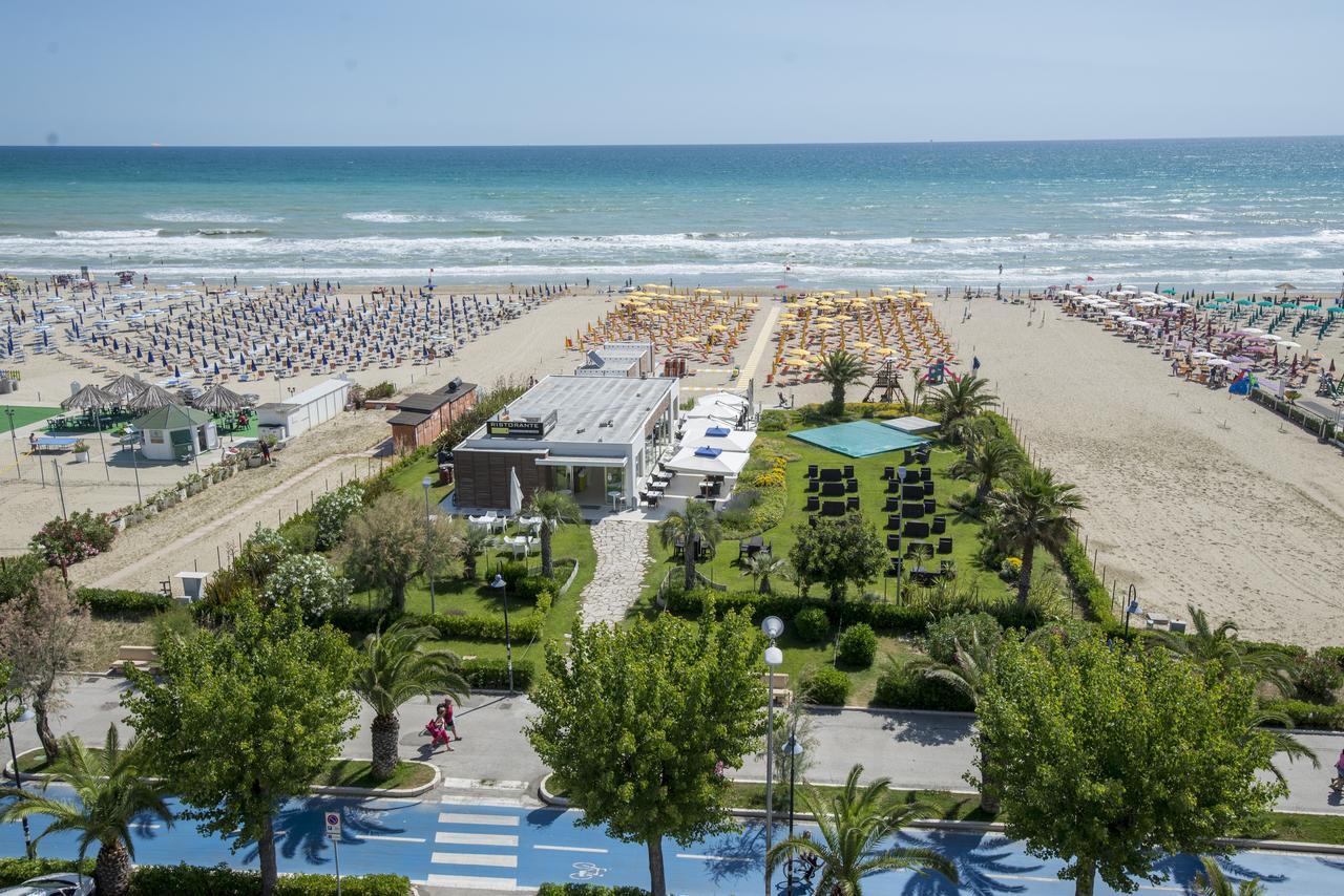 Hotel Atlas Alba Adriatica Eksteriør bilde